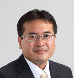 西京区支部長　　上野文男（うえの　ふみお）